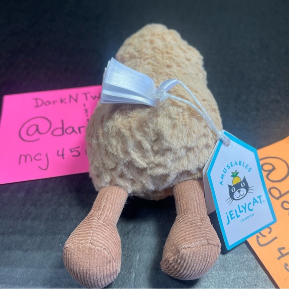 BNWT JELLYCAT AMUSEABLE PEANUT - Picture 10 of 16